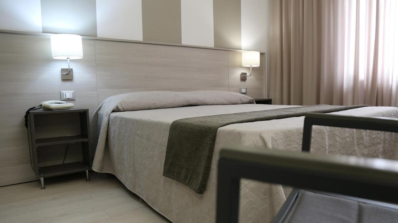 קמיליאטלו סילאנו Hotel Meranda מראה חיצוני תמונה