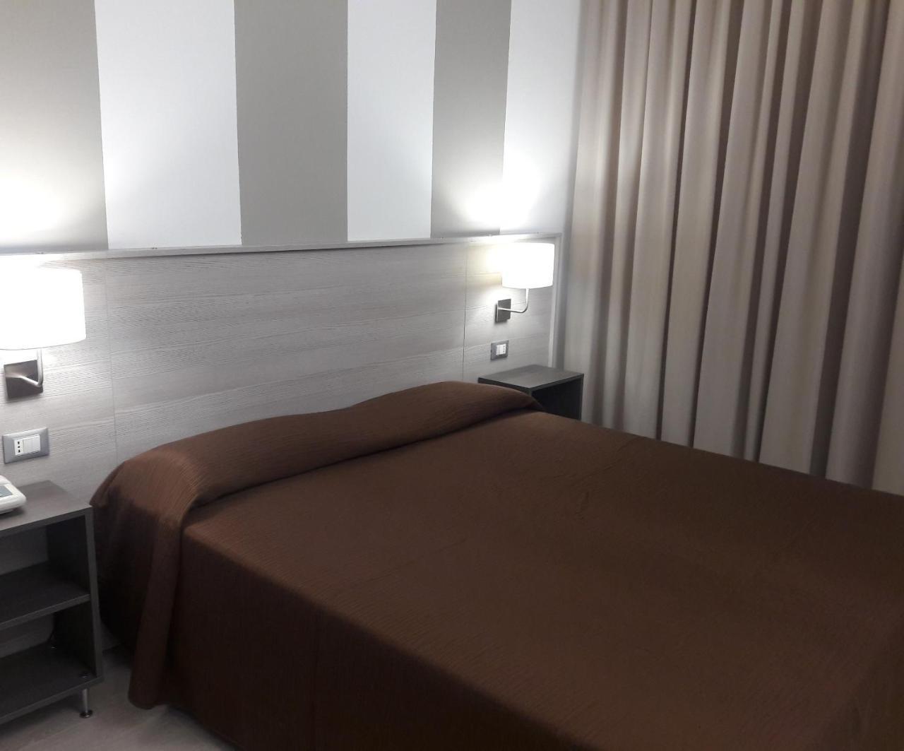 קמיליאטלו סילאנו Hotel Meranda מראה חיצוני תמונה